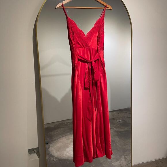 Red Silky Midi Dress - Picture 4 of 6